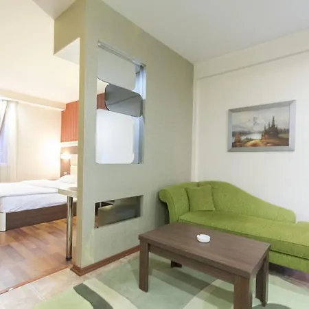 Sari Konak Apart Couette-café Adana